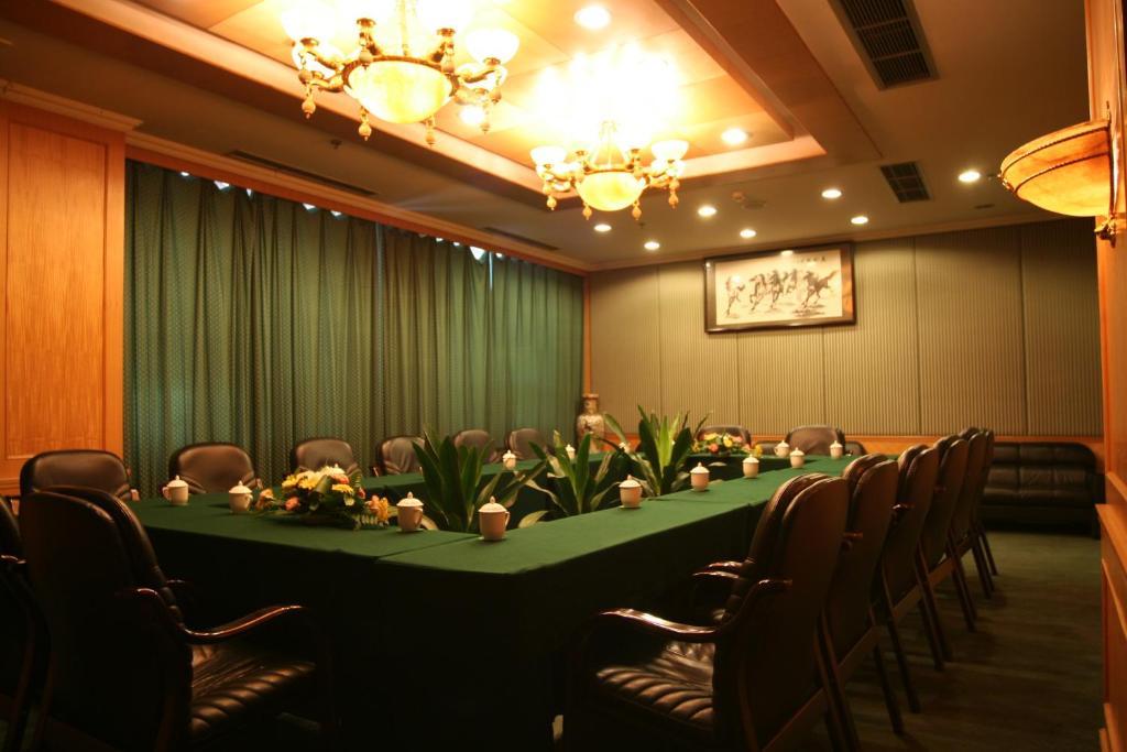 Chengdu Jiulong Hotel Buitenkant foto